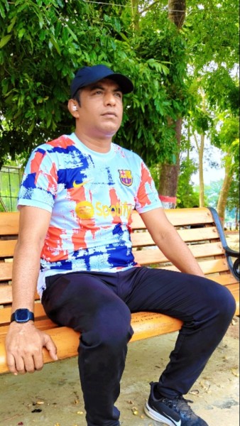 hossan, 37, Siiewi