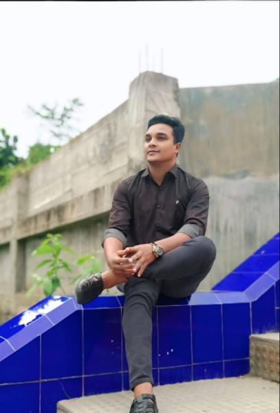 MD Nur, 36, Uruana