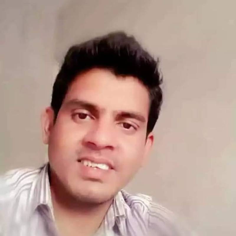 Shoan, 32, Lisle