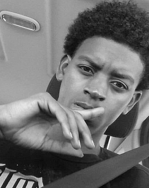 DeAndre, 31, Sahidganj