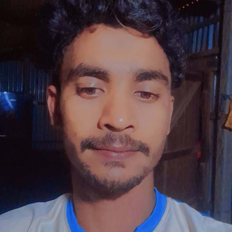 RM Rasel, 18, Vilyuysk