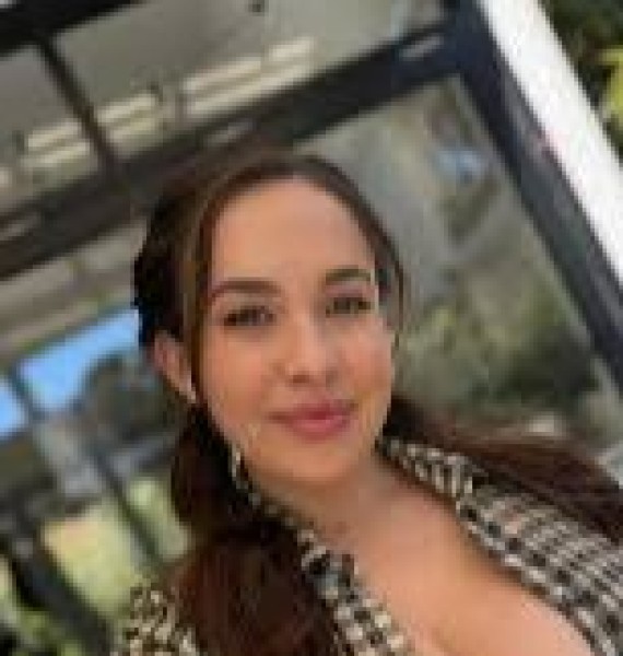 Bella, 36, Shahritus