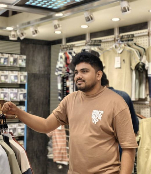 Sanvi, 26, Broomall
