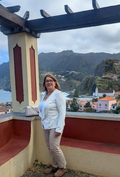Beauty, 55, Ail