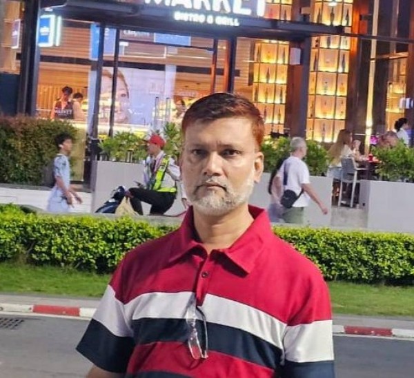 Khurshed Hayat, 46, Canford Cliffs