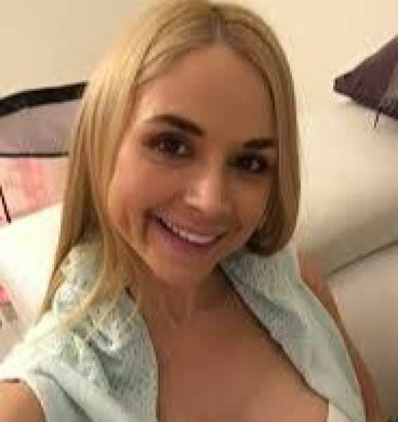bella, 40, Kheda