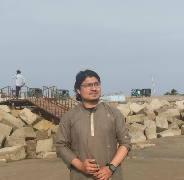 Anis, 25, Jamira