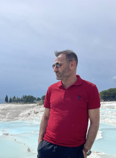 Önder, 40, Ilulissat