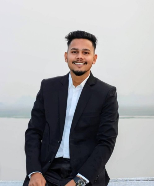 Arif, 25, Midoun