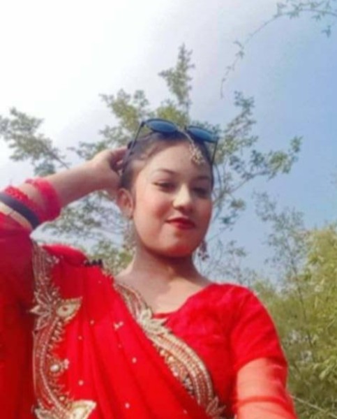 Mohona, 25, Silli