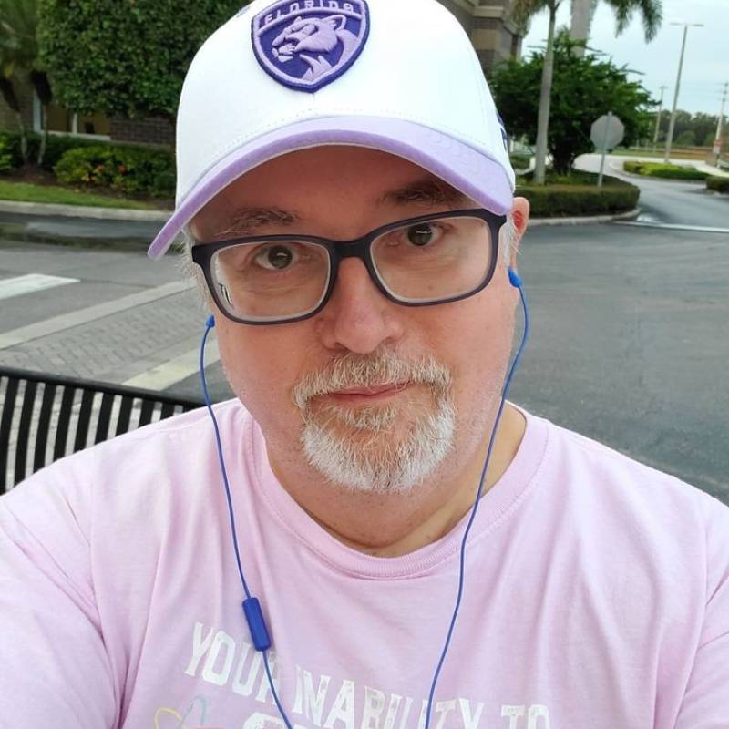 James lee, 42, Reigate