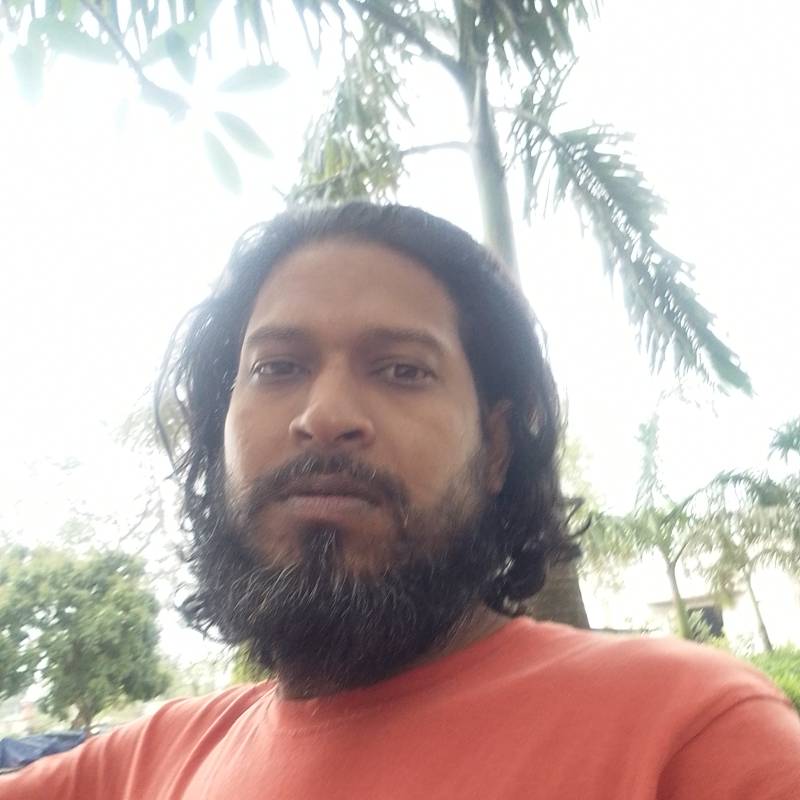 Amin, 36, Bomlo