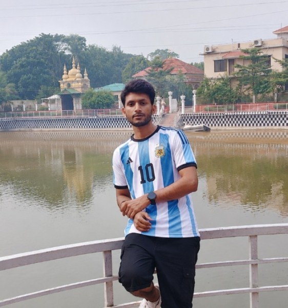 Mk Mahim hassan, 26, Halluin