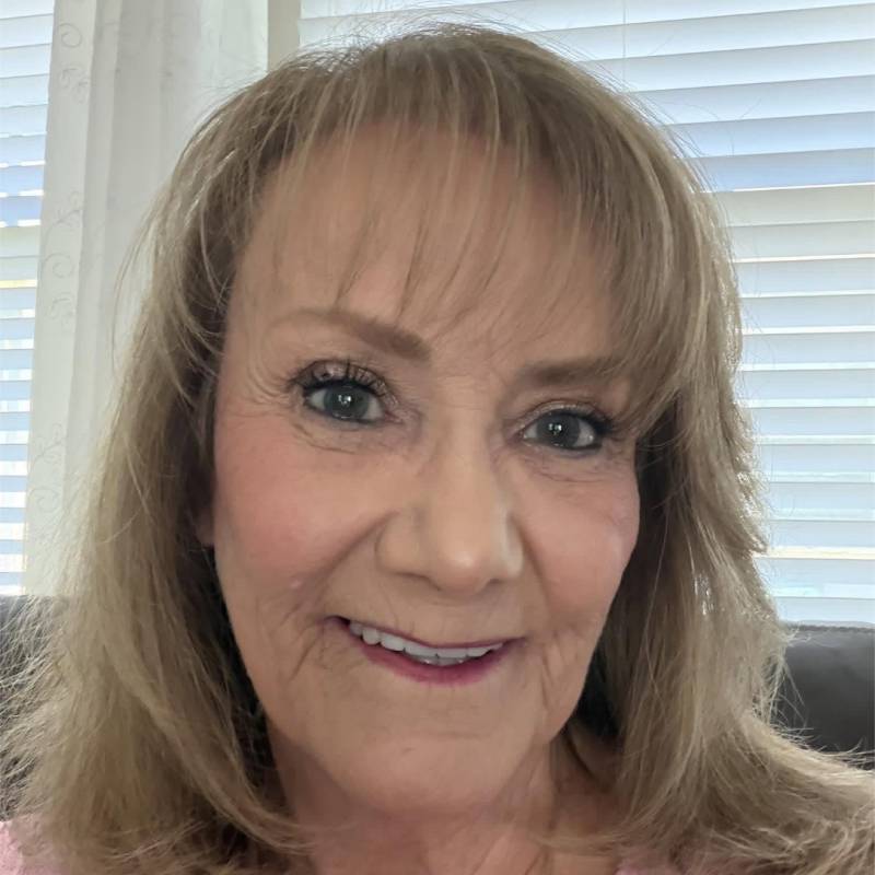 Rebecca, 46, Bcharr