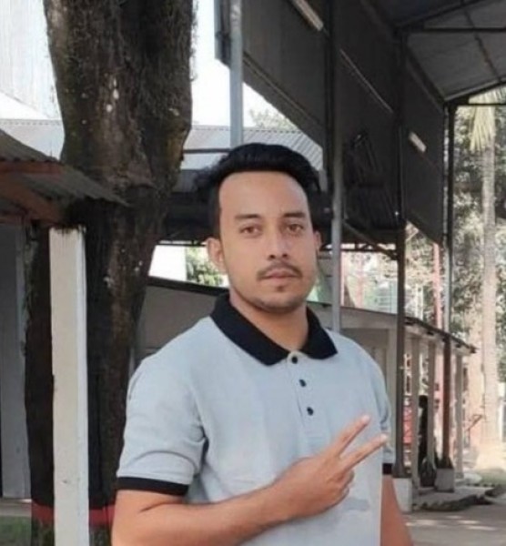 Sowrov, 28, Afrin