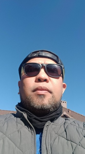 Ronald, 40, Tire