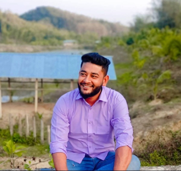 Md Ali Hussain, 25, Ain Aicha