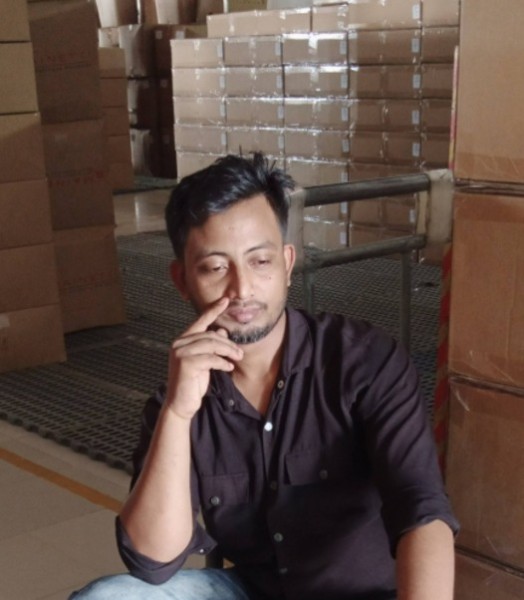 Monir, 36, Watampone