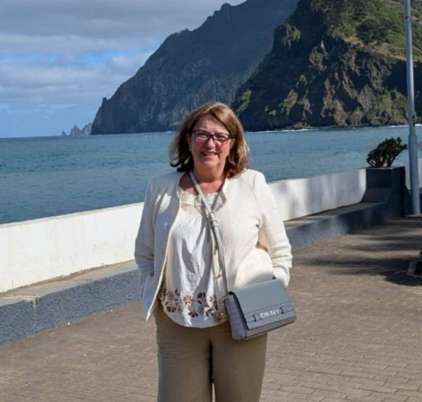 Ibahi, 46, Luclia