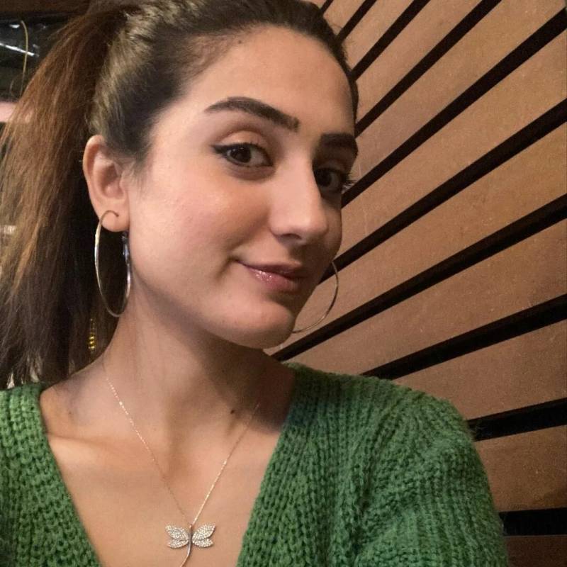 Sophia, 29, Basi