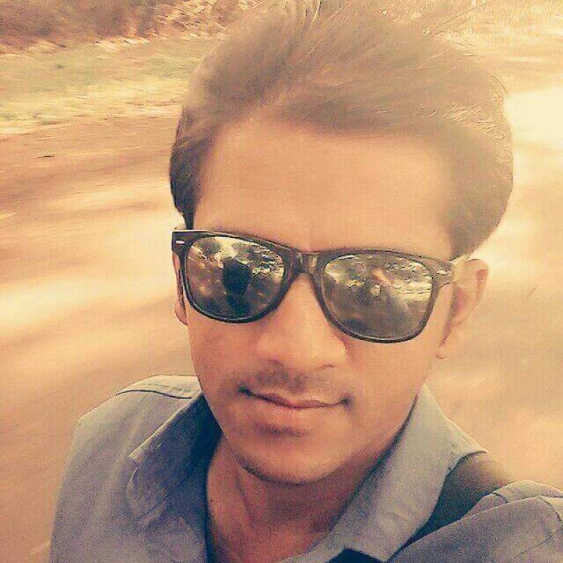pravin, 38, Longba