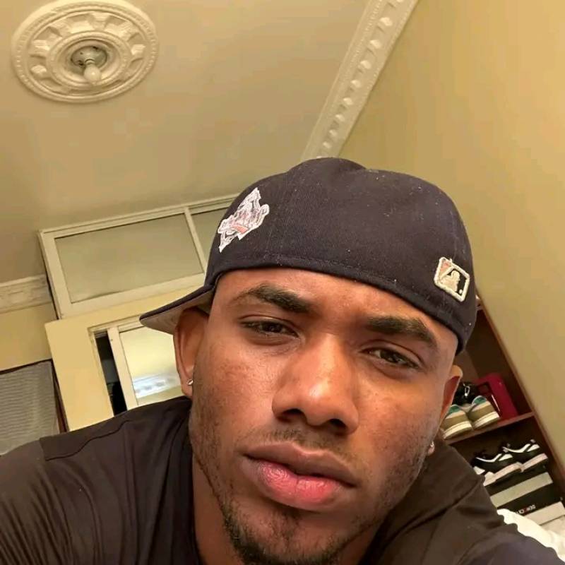 Isaac, 38, Glan