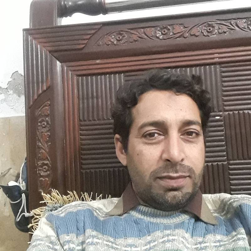 Aamir, 34, Muradiye