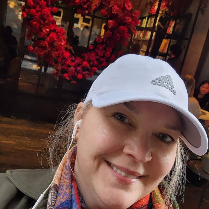 Ariana, 42, Zouar