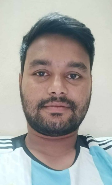 Abu Talha, 27, Centro
