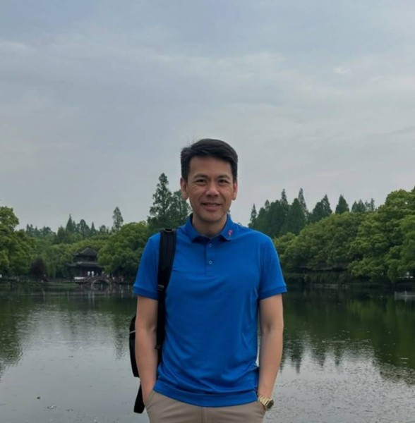 wen, 43, Pirallah