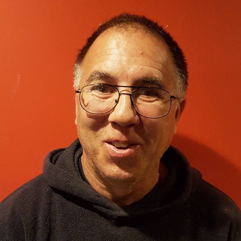 TREVOR, 63, Beur