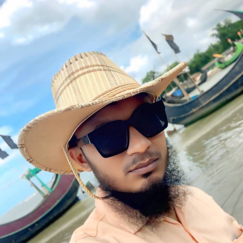 KHAN, 31, Maromiandra