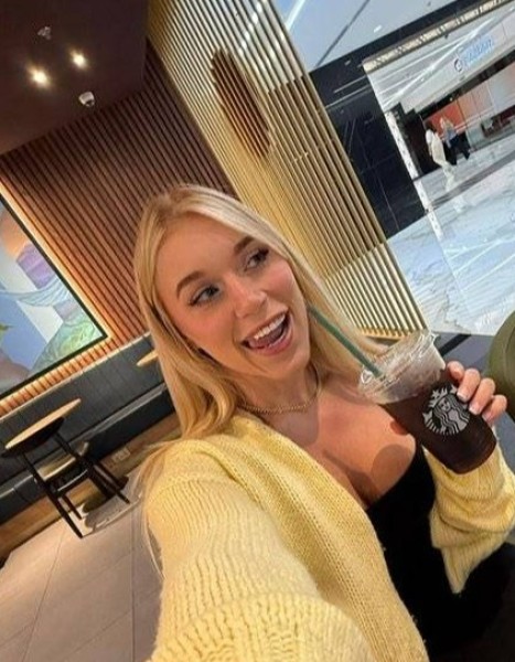 Elle Brooke, 45, Satwar