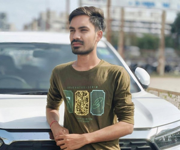Dharmesh, 23, Igrejinha