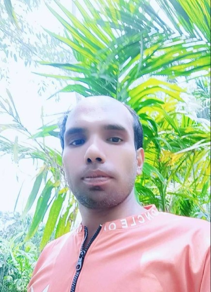 mahasin islam, 25, Ambriz