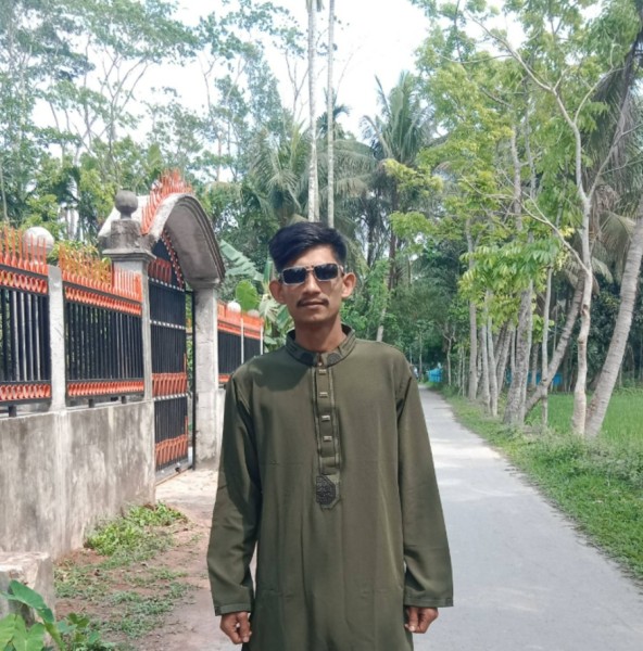 Ayan shordar, 27, Mossley