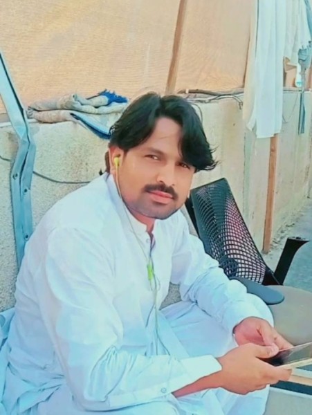 Noman, 31, Laval