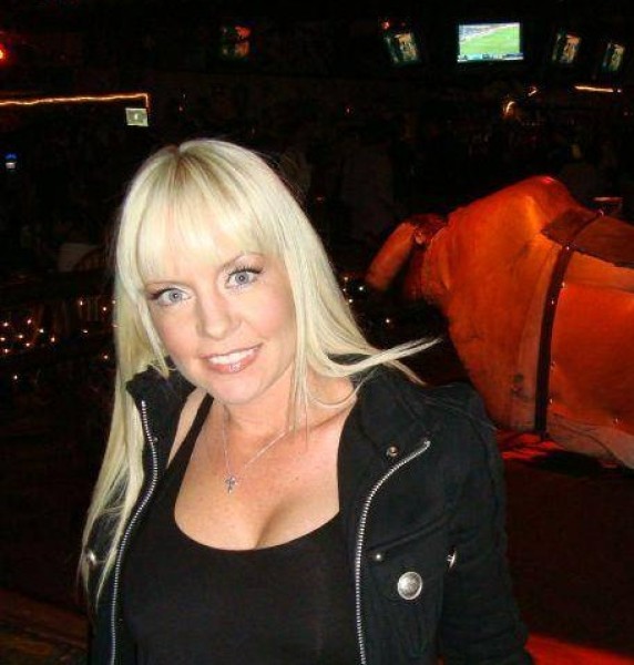 Cherry, 42, Jurez