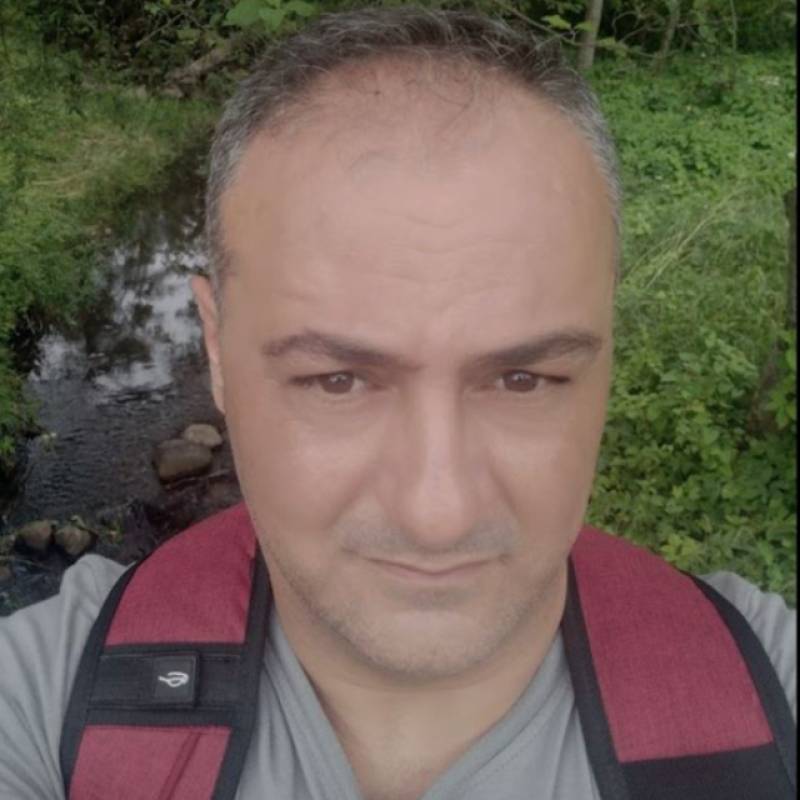 moro, 40, Mgara