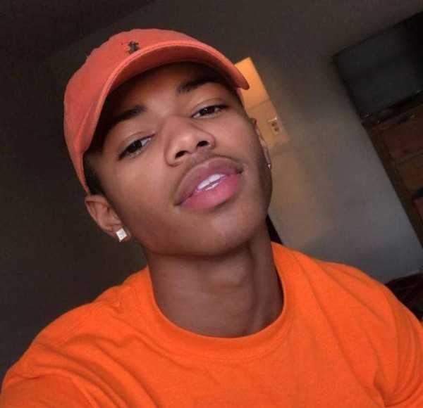 dhruv, 27, Warder