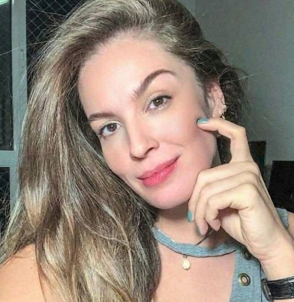 Helen Robert, 35, Urdorf