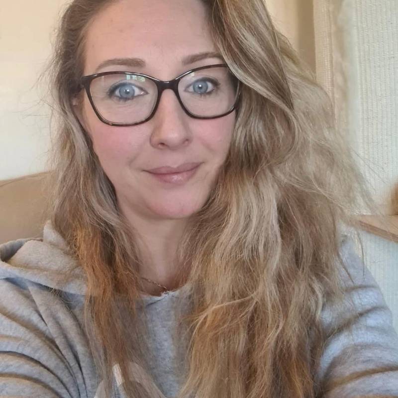 Emy, 38, Bragana