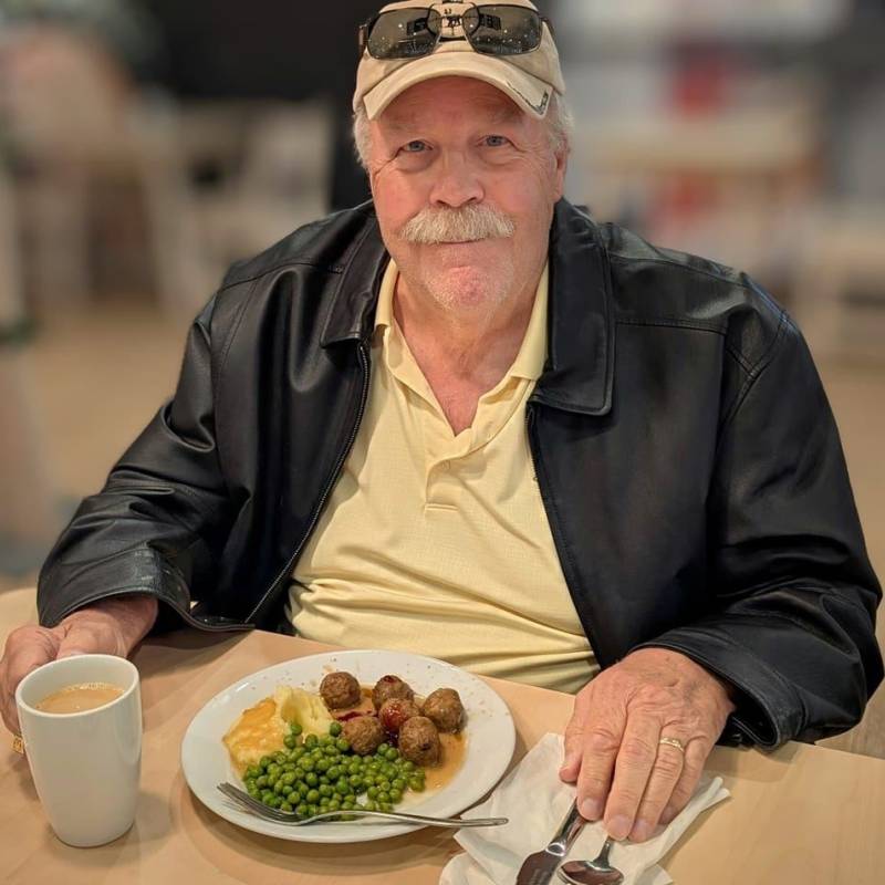 James, 66, Hisor