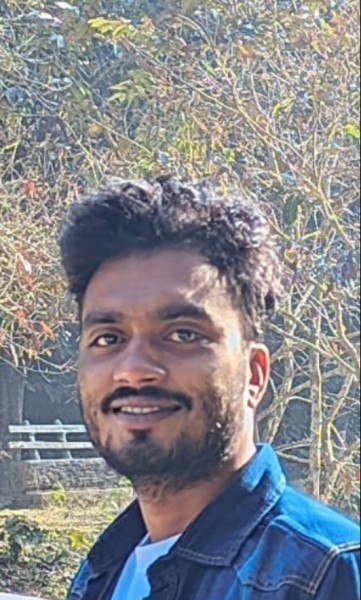 Sajjad, 30, Shek Tong Tsui
