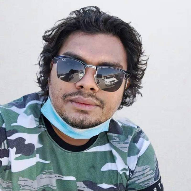 Rana, 29, Cully