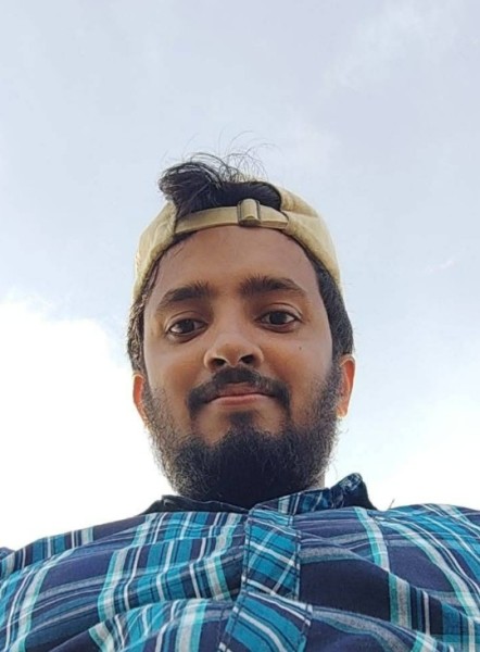 fiaz, 33, Alberta