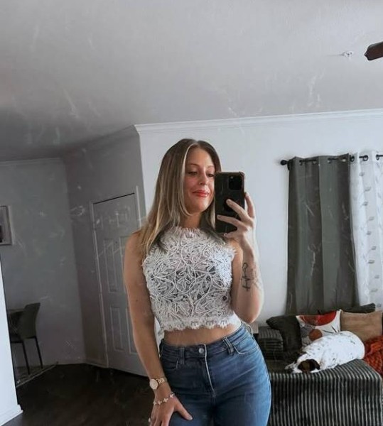 Harriet, 47, Chorhat