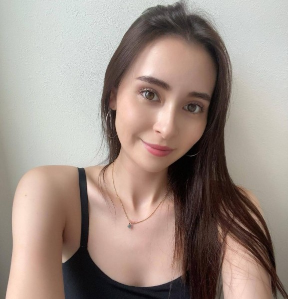 Luna, 36, Ejmiatsin