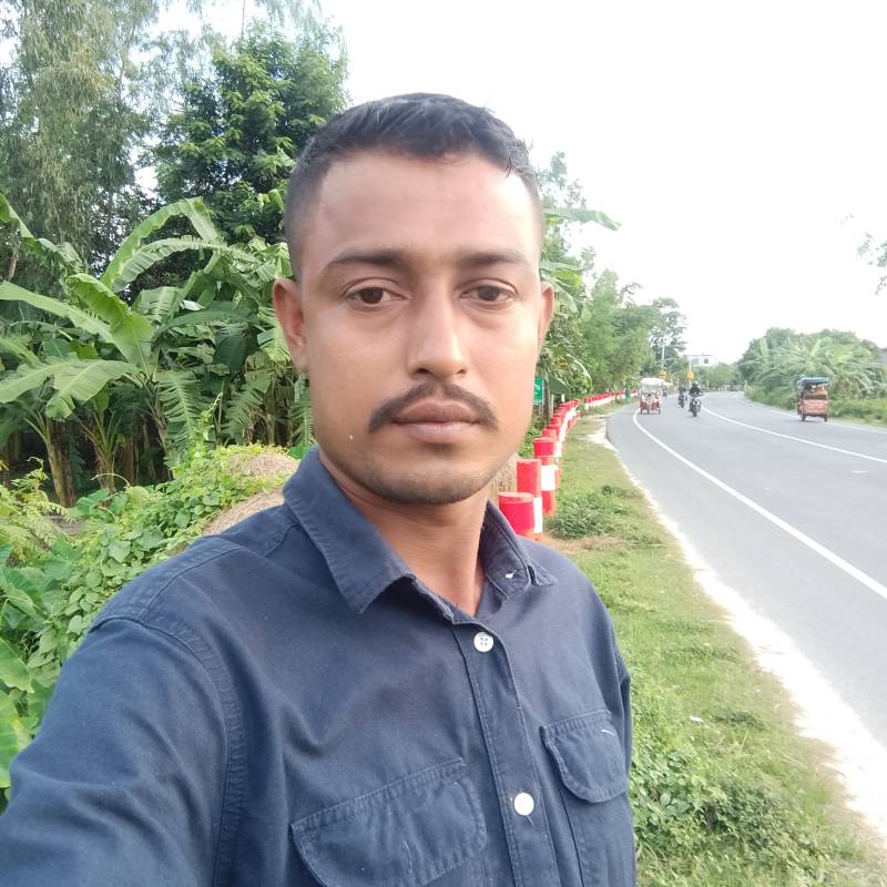 Ruselrana, 32, Khawad