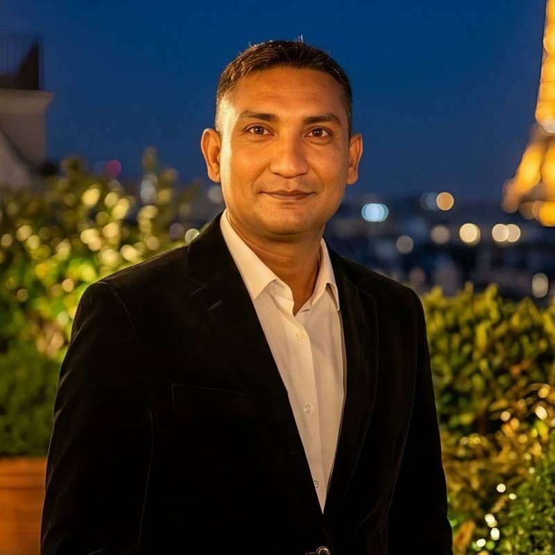 Khan Manik, 30, Montlaurier